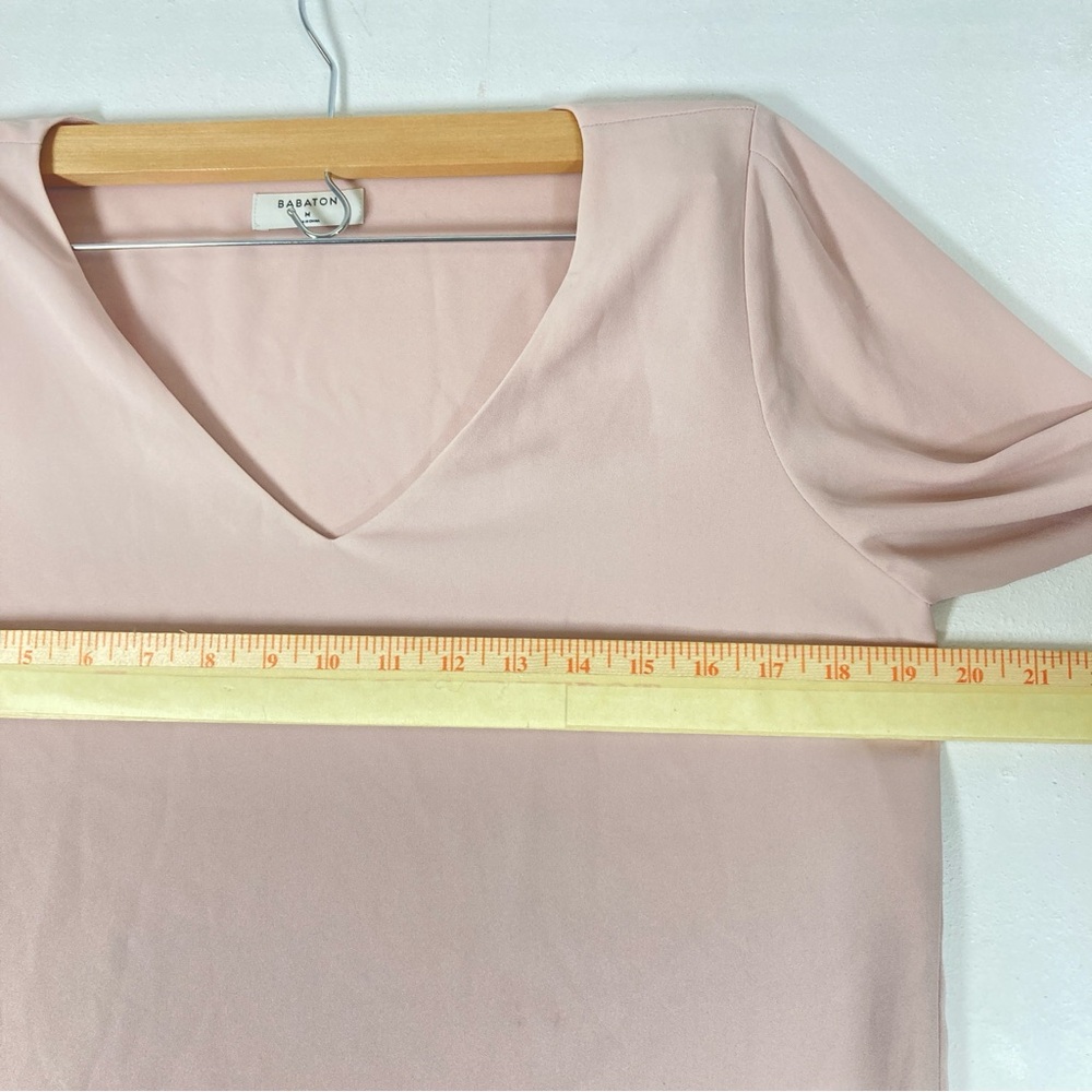 Aritizia Babaton Murphy Blouse Womens M Nude V-Neck Cropped Long Sleeved Office - Picture 4 of 14
